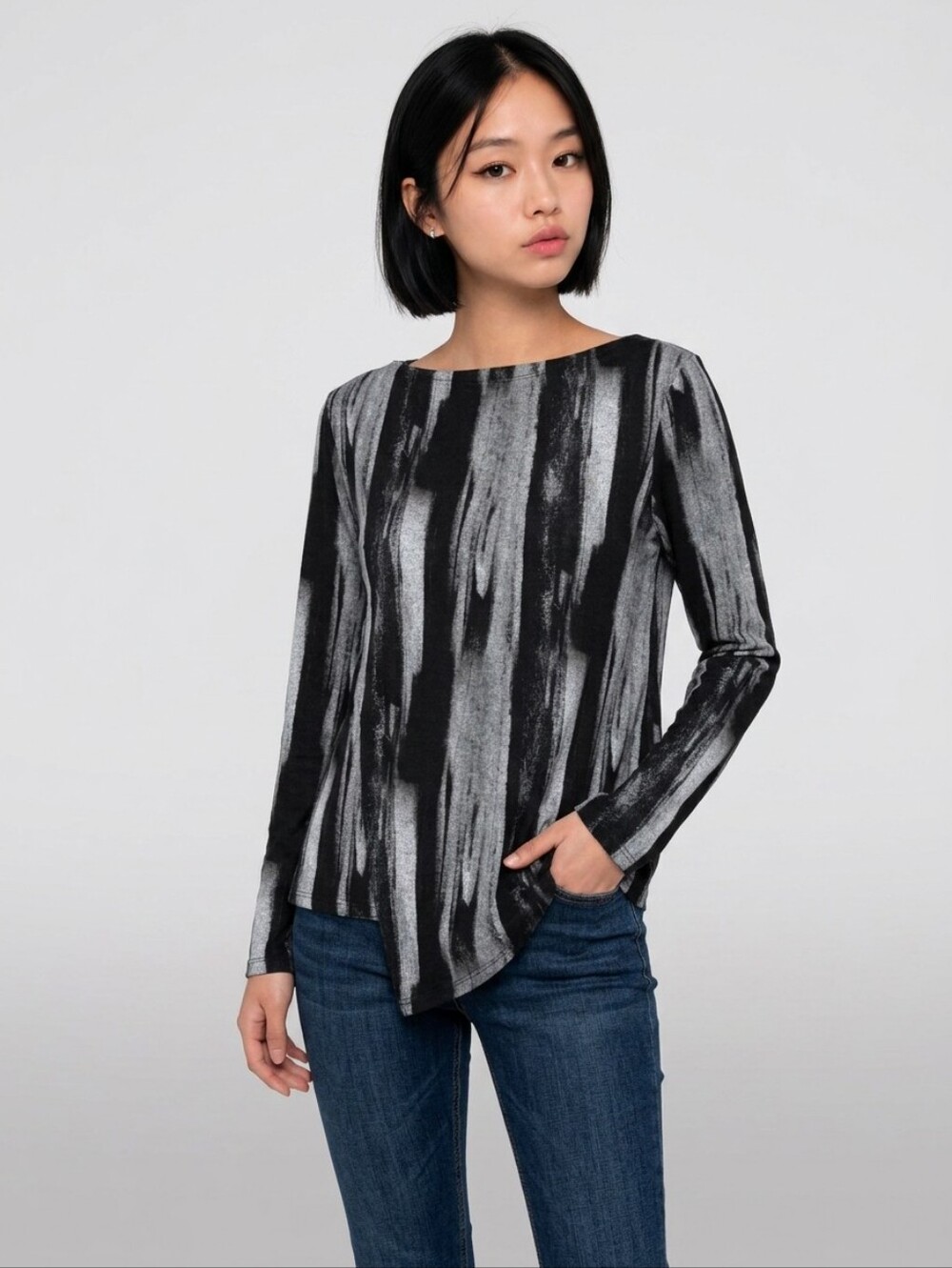 Simply Vera Wang Black & Grey Sweater - Size Small